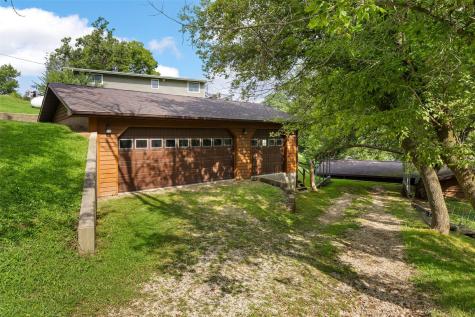 22107 262nd Street Delhi IA 52223