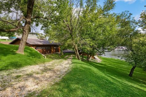 22107 262nd Street Delhi IA 52223