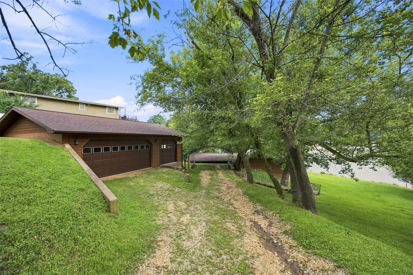 22107 262nd Street Delhi IA 52223