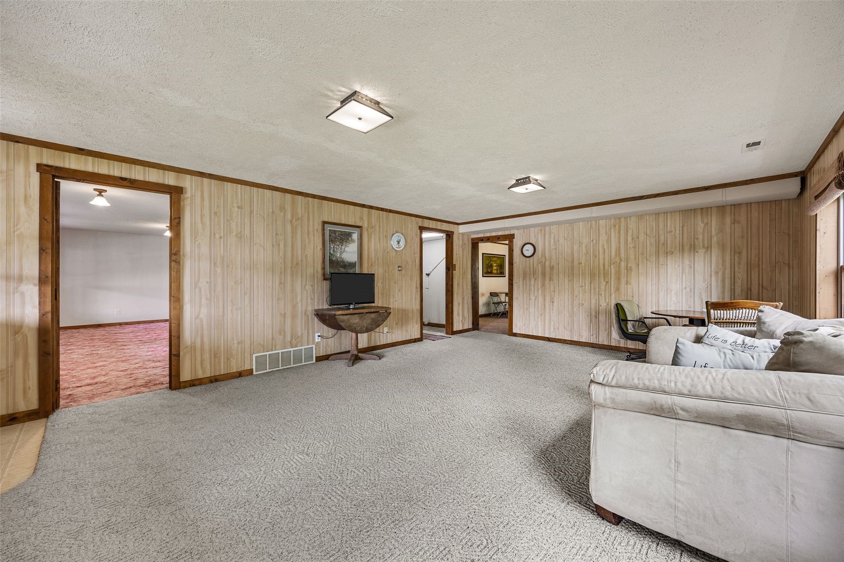 22107 262nd Street Delhi IA 52223