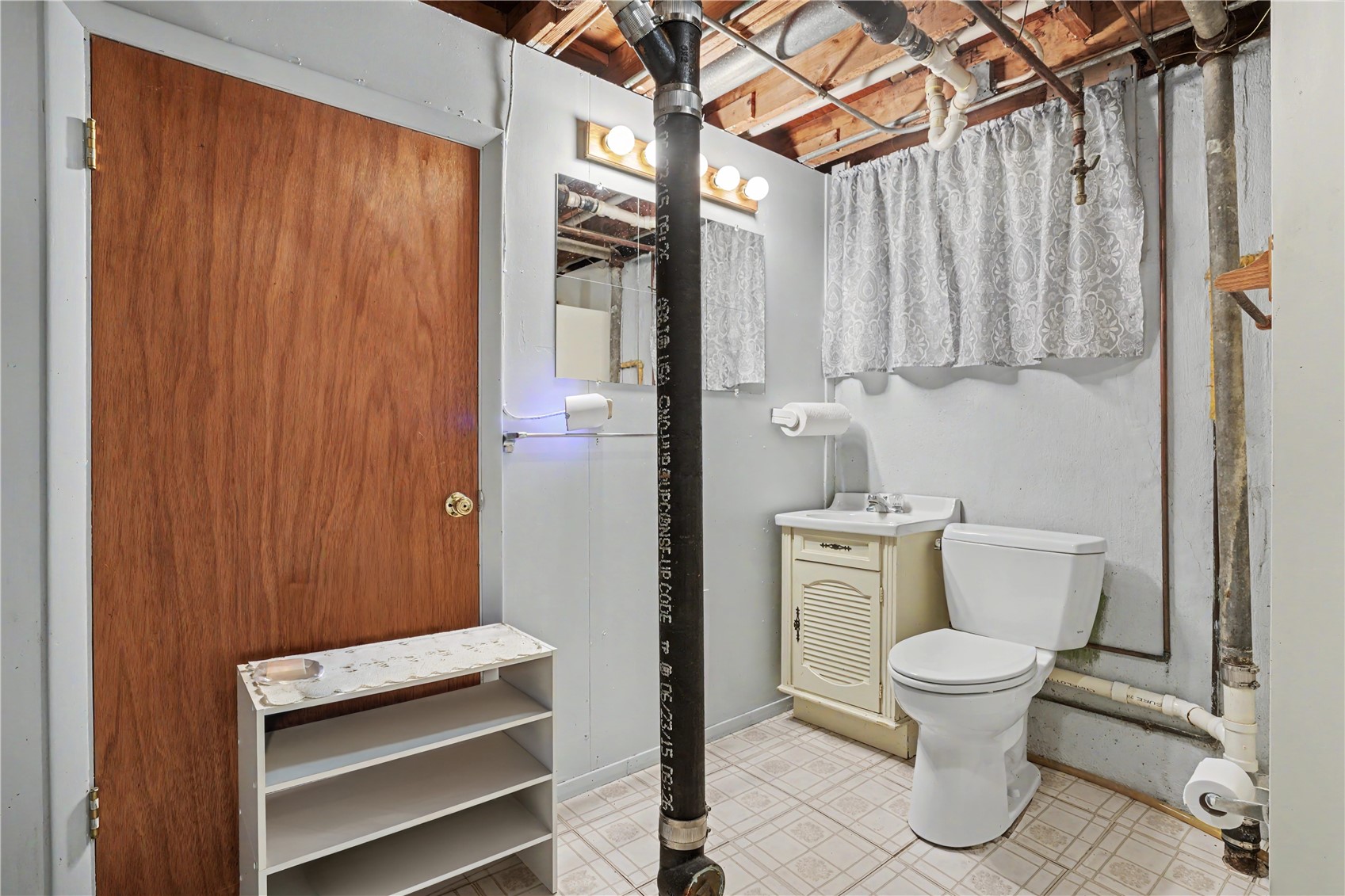 1052 Clifton Street NE Cedar Rapids IA 52402