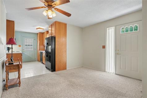 1052 Clifton Street NE Cedar Rapids IA 52402