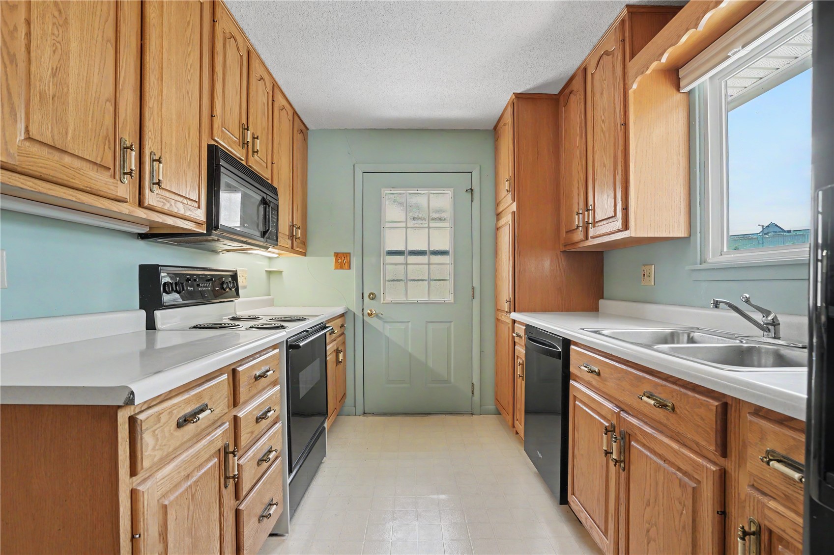 1052 Clifton Street NE Cedar Rapids IA 52402