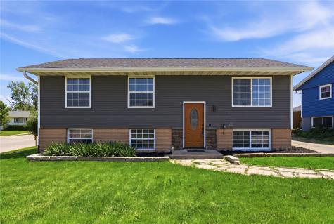3305 Dunham Drive SW Cedar Rapids IA 52404