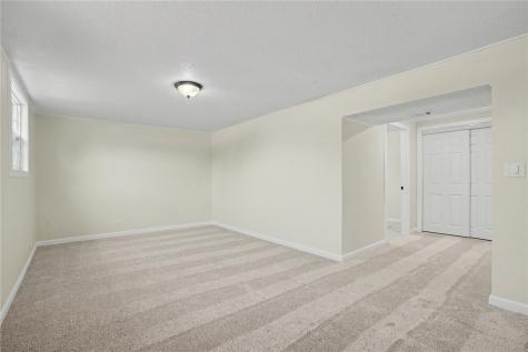 3305 Dunham Drive SW Cedar Rapids IA 52404