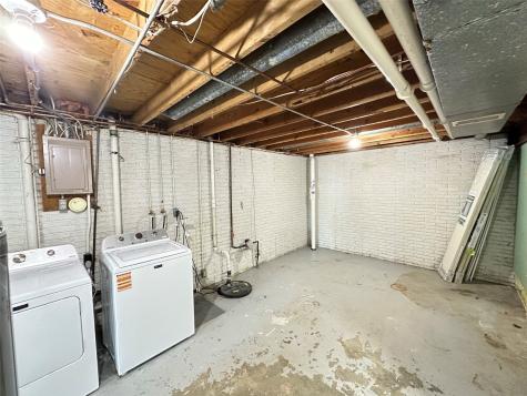 3305 Dunham Drive SW Cedar Rapids IA 52404