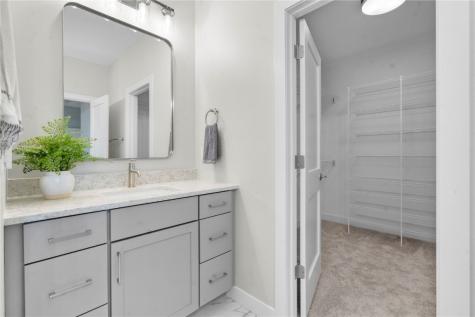 5631 Seminole Valley Trail NE Cedar Rapids IA 52411
