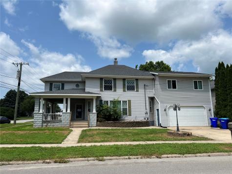 218 5th Avenue SE Independence IA 50644