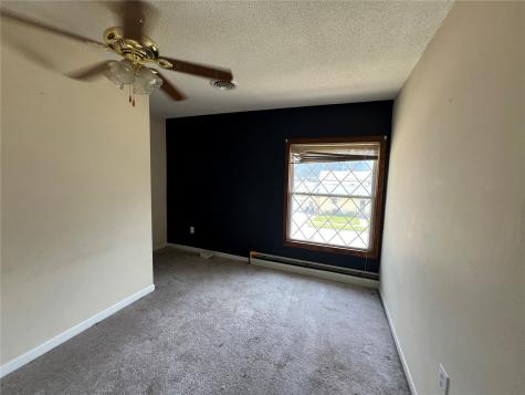218 5th Avenue SE Independence IA 50644