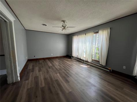218 5th Avenue SE Independence IA 50644