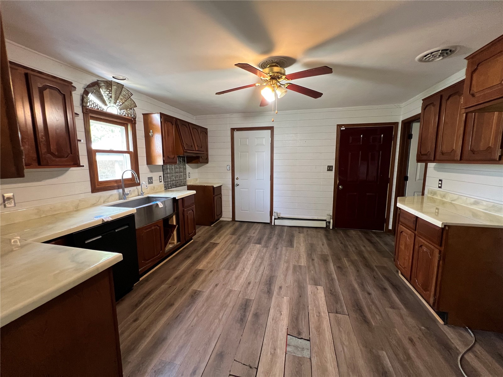 218 5th Avenue SE Independence IA 50644