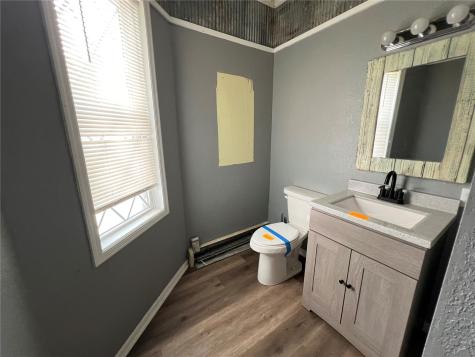 218 5th Avenue SE Independence IA 50644