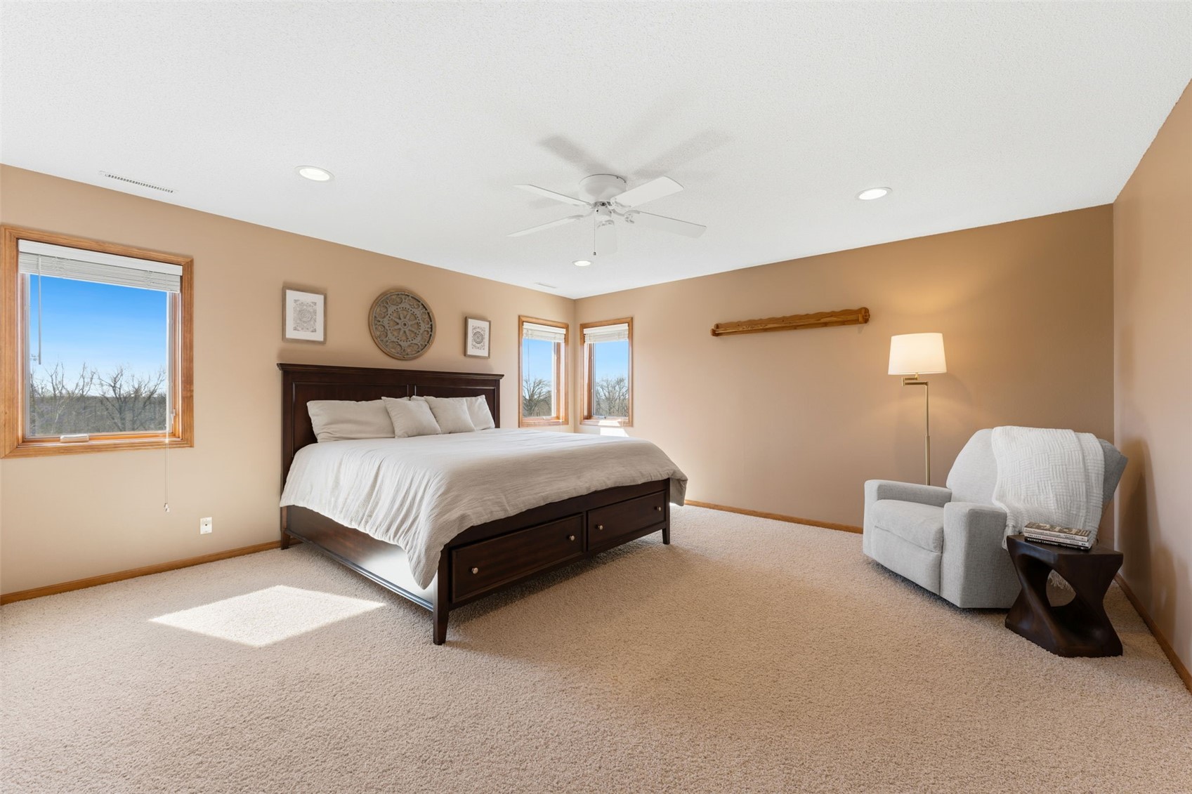 4601 Plumberry Road Ely IA 52227
