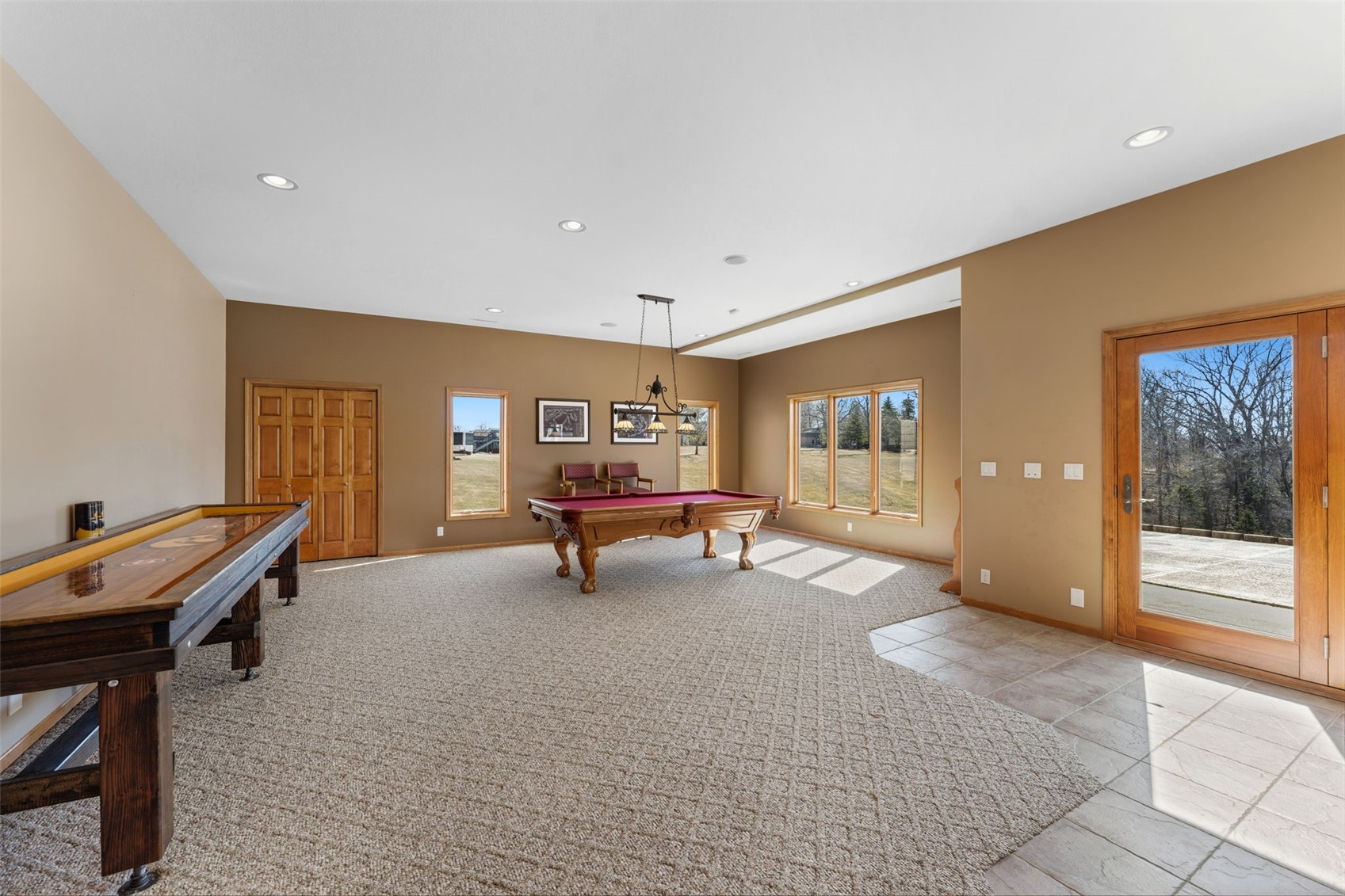 4601 Plumberry Road Ely IA 52227