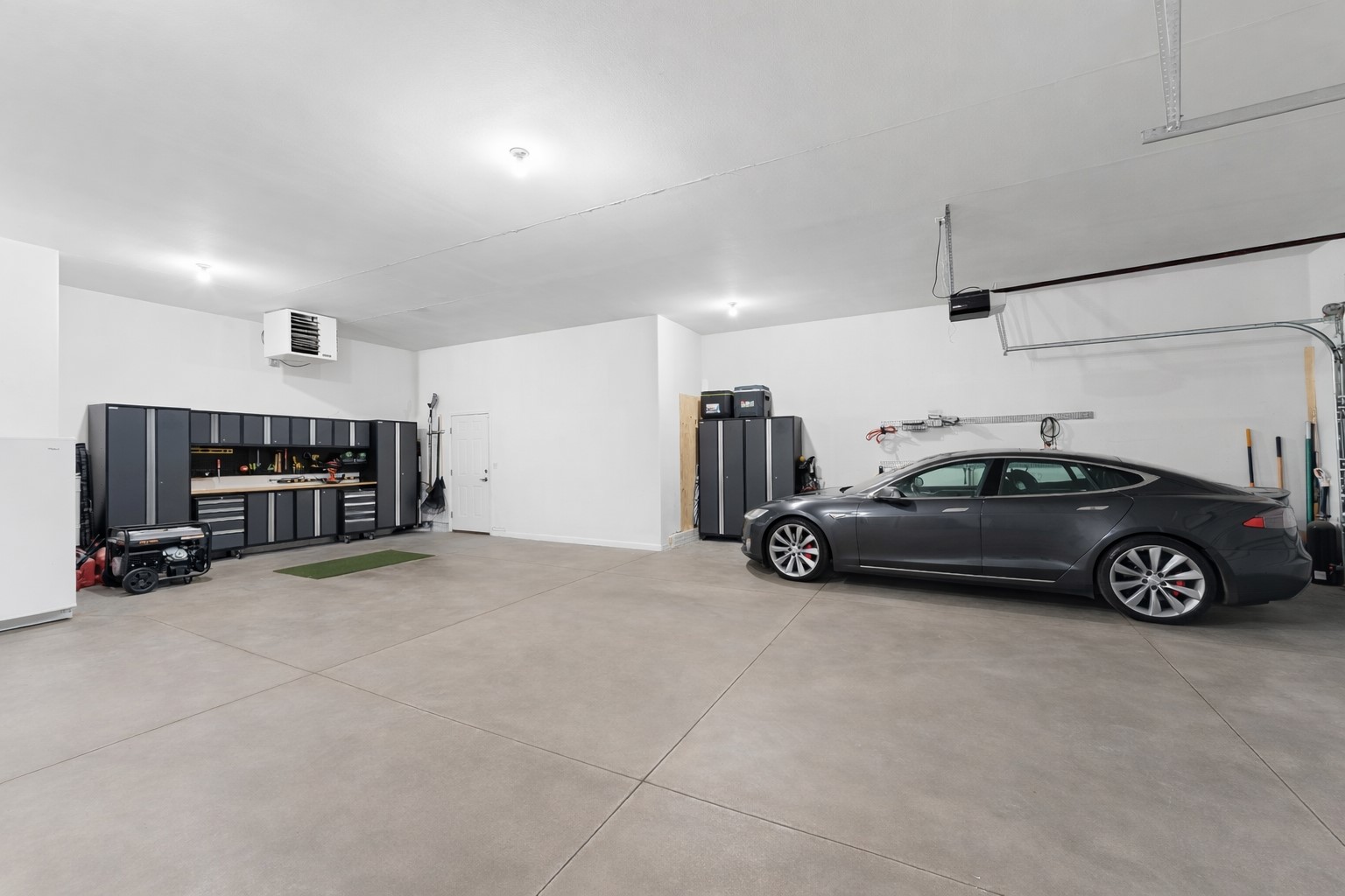 4601 Plumberry Road Ely IA 52227