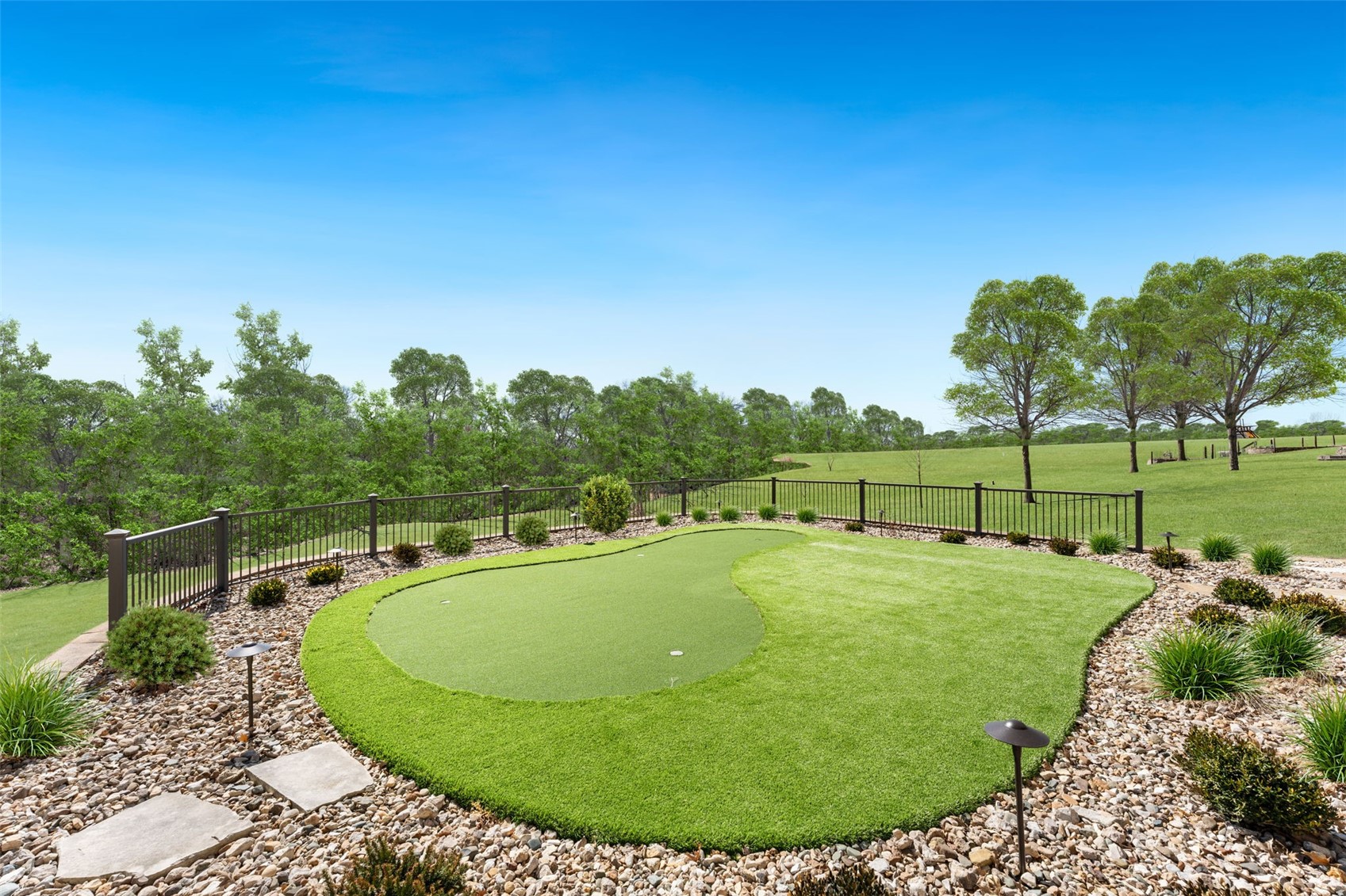 4601 Plumberry Road Ely IA 52227