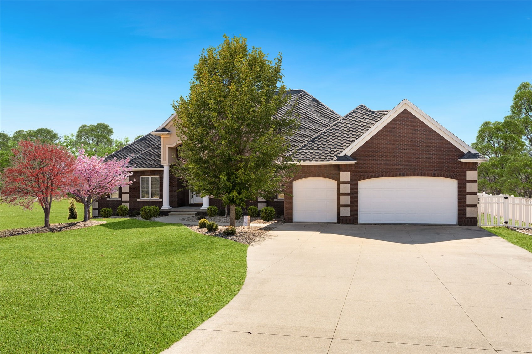 4601 Plumberry Road Ely IA 52227