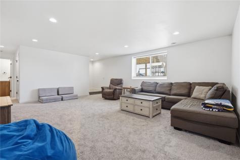 404 Donald Drive Alburnett IA 52202