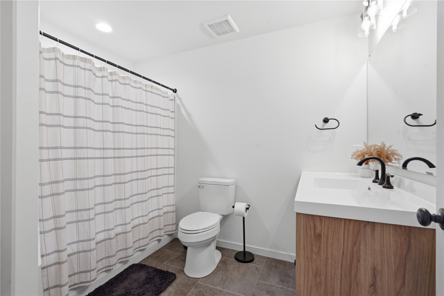 404 Donald Drive Alburnett IA 52202