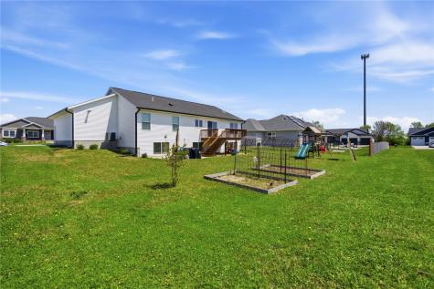 404 Donald Drive Alburnett IA 52202