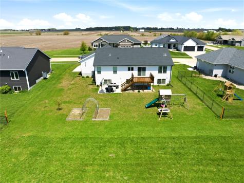 404 Donald Drive Alburnett IA 52202