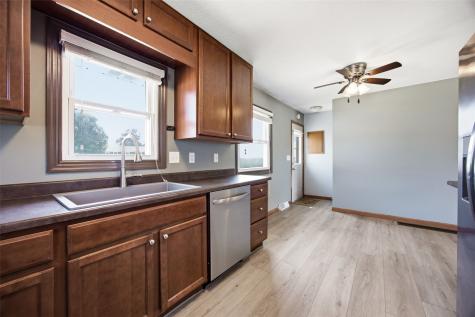 2101 Lauren Drive SW Cedar Rapids IA 52404