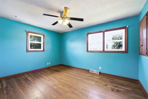 2101 Lauren Drive SW Cedar Rapids IA 52404