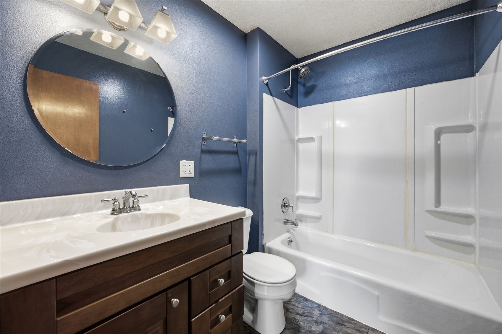 2101 Lauren Drive SW Cedar Rapids IA 52404