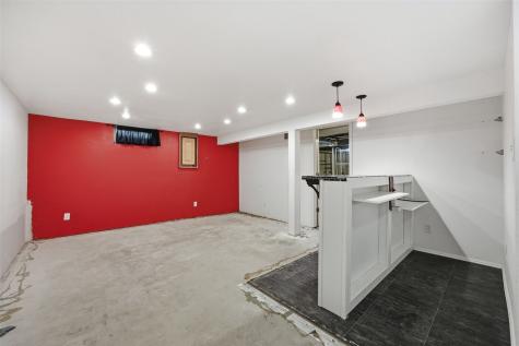 2101 Lauren Drive SW Cedar Rapids IA 52404