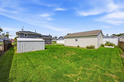 2101 Lauren Drive SW Cedar Rapids IA 52404