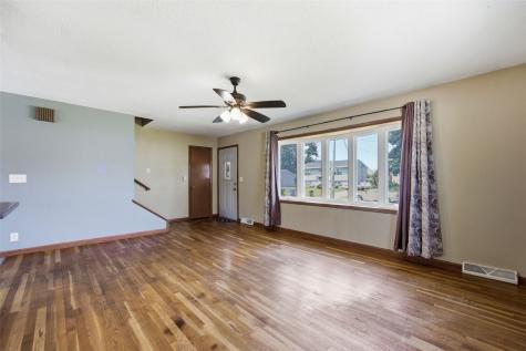 2101 Lauren Drive SW Cedar Rapids IA 52404