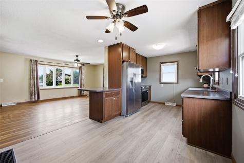 2101 Lauren Drive SW Cedar Rapids IA 52404