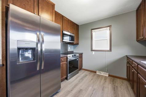 2101 Lauren Drive SW Cedar Rapids IA 52404