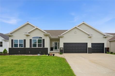 2413 Radcliffe Drive SW Cedar Rapids IA 52404