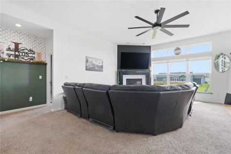 2413 Radcliffe Drive SW Cedar Rapids IA 52404