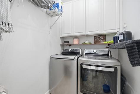 2413 Radcliffe Drive SW Cedar Rapids IA 52404