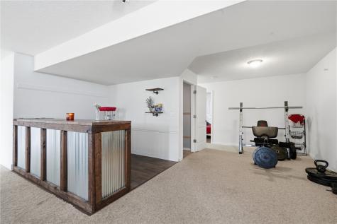 2413 Radcliffe Drive SW Cedar Rapids IA 52404