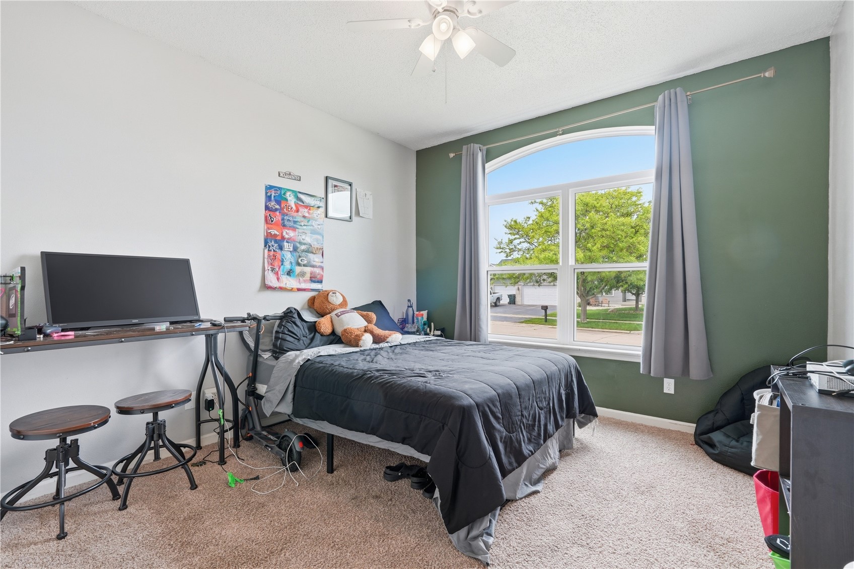 2413 Radcliffe Drive SW Cedar Rapids IA 52404