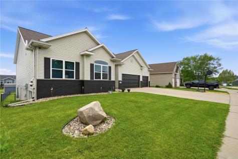 2413 Radcliffe Drive SW Cedar Rapids IA 52404