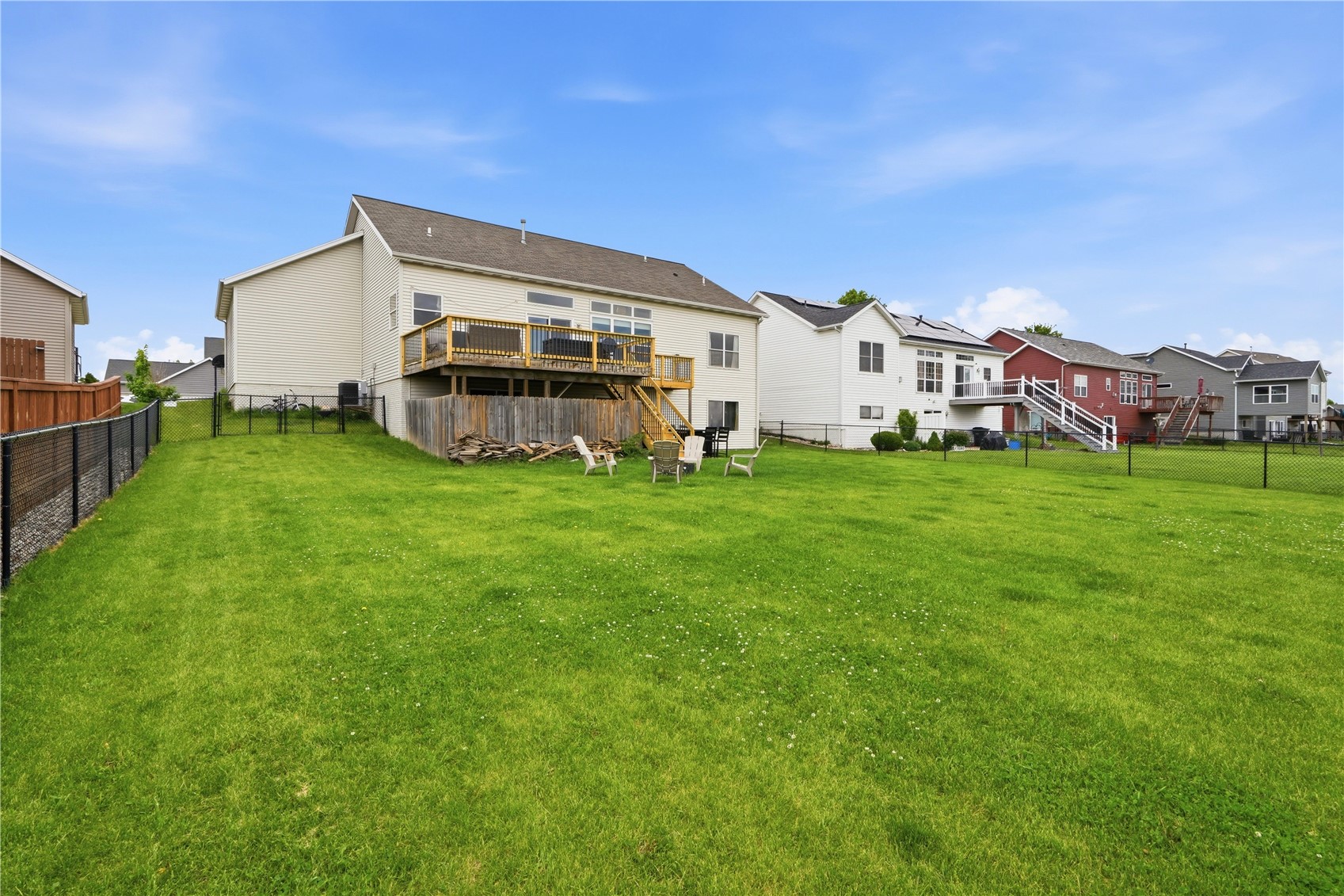 2413 Radcliffe Drive SW Cedar Rapids IA 52404