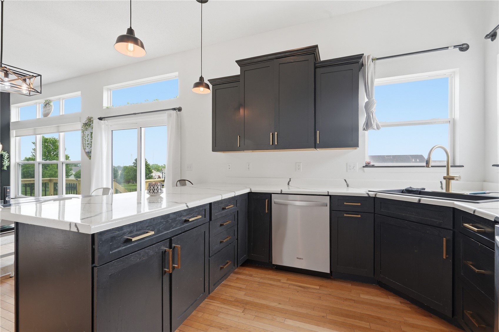 2413 Radcliffe Drive SW Cedar Rapids IA 52404