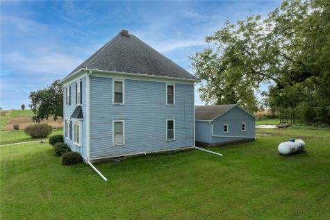 6547 24th Avenue Vinton IA 52349