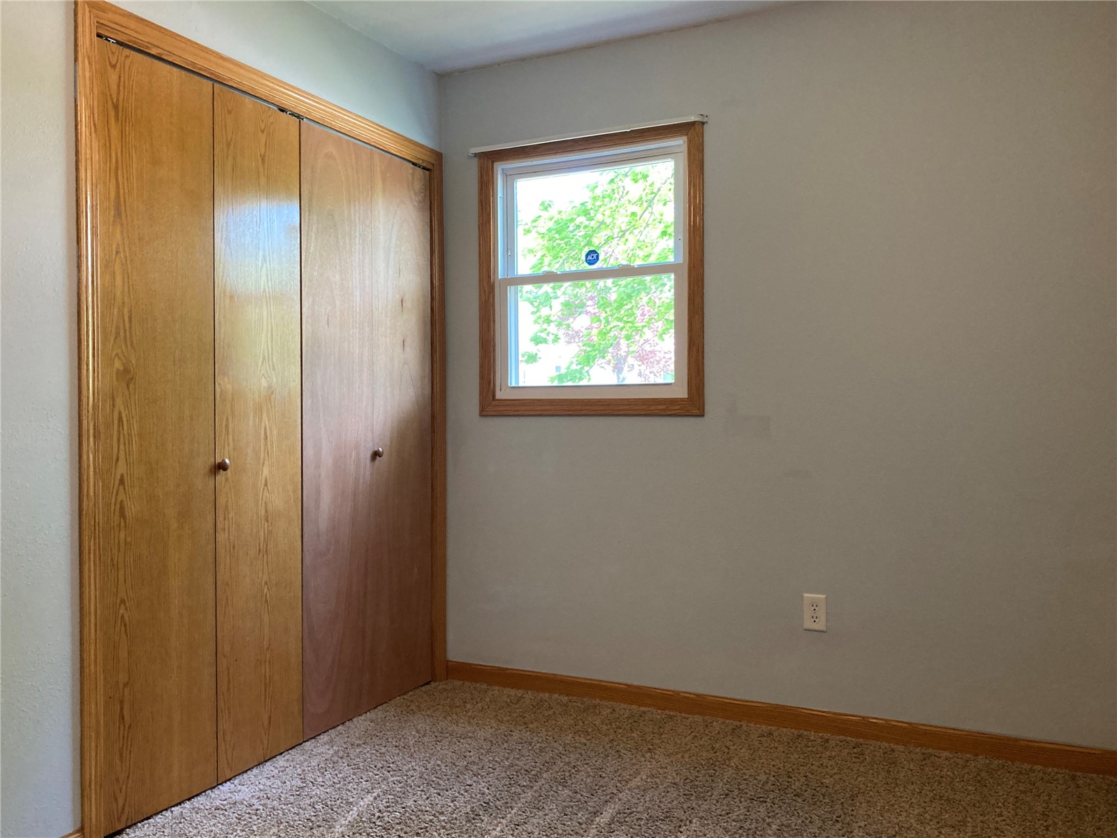 2504 Linwood SW Cedar Rapids IA 52404