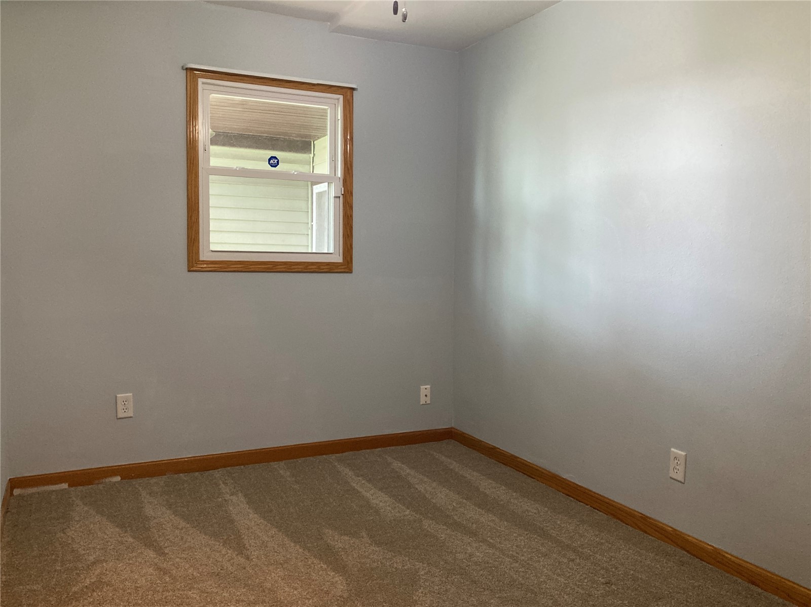 2504 Linwood SW Cedar Rapids IA 52404
