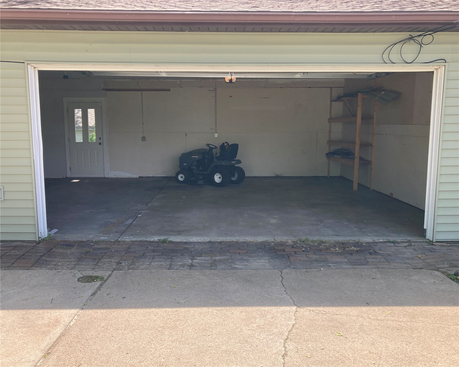 2504 Linwood SW Cedar Rapids IA 52404