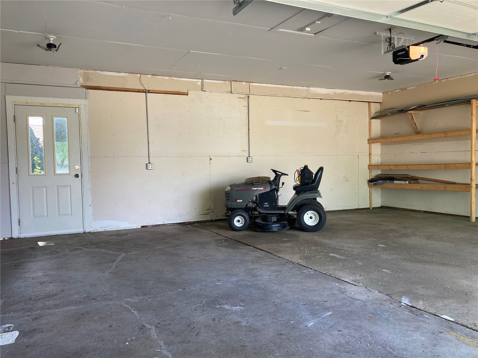 2504 Linwood SW Cedar Rapids IA 52404