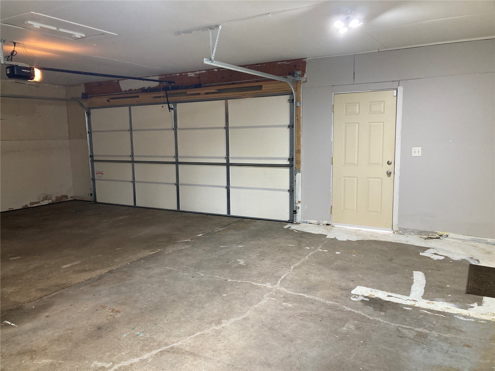 2504 Linwood SW Cedar Rapids IA 52404