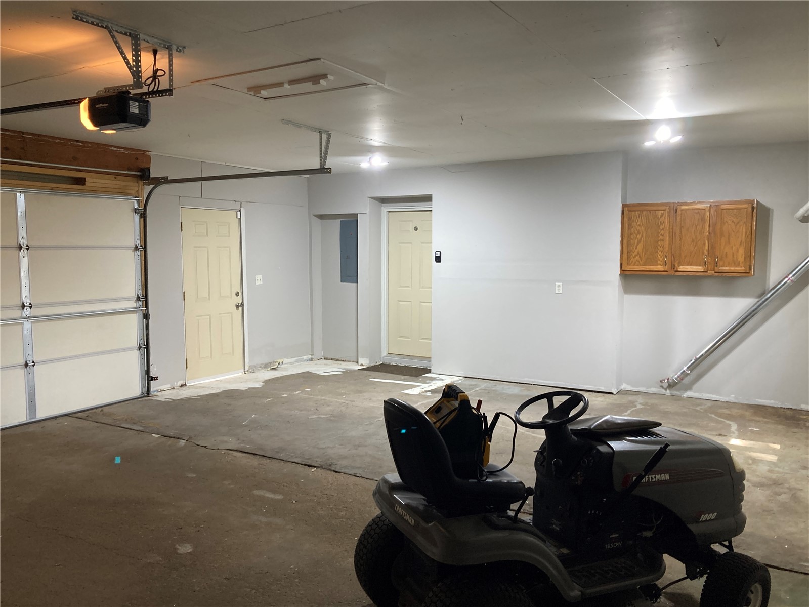 2504 Linwood SW Cedar Rapids IA 52404