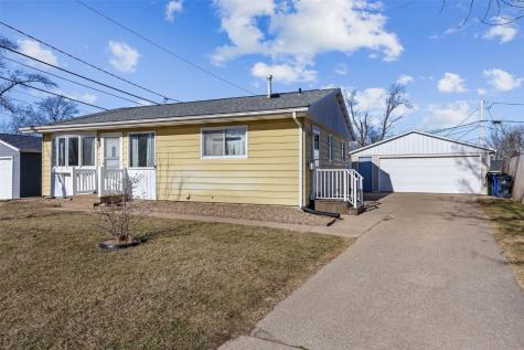 4331 Cavalier Street NE Cedar Rapids IA 52402