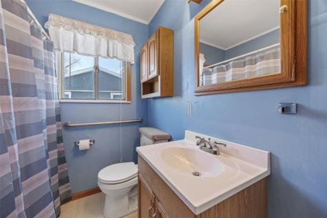 4331 Cavalier Street NE Cedar Rapids IA 52402